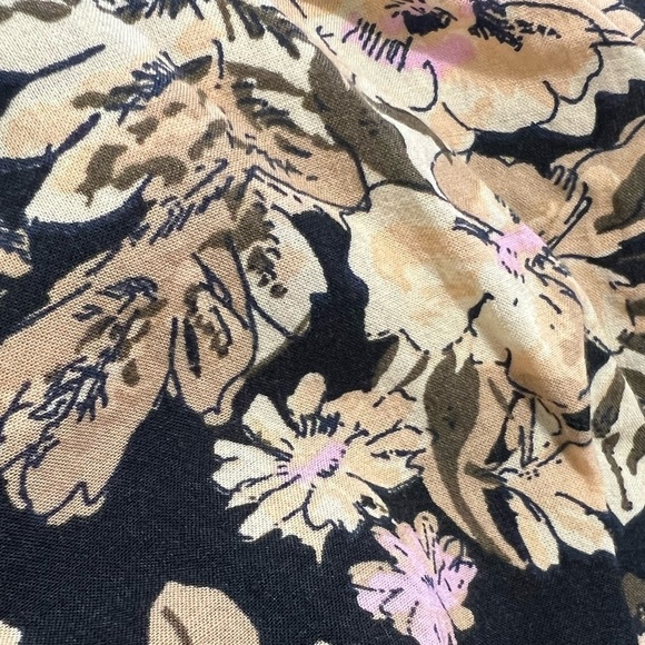 Free people shoulder off floral East To West Smocked Top size XS - Picture 8 of 9